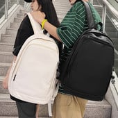 Pánsky kožený batoh čistého modelu so zapínaním na zips