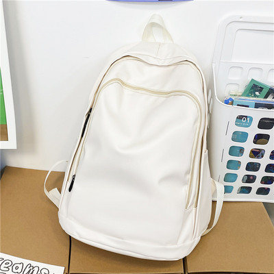 Pánsky kožený batoh čistého modelu so zapínaním na zips