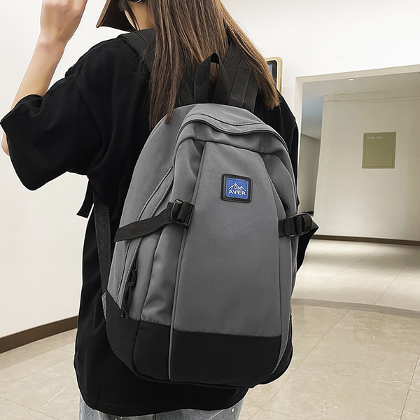 Pánsky športový batoh s textilným logom