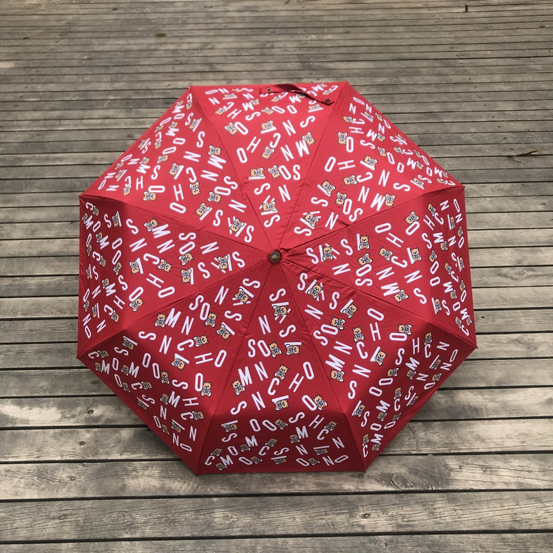 Umbrelă de femeie cu 3 pliante automată creativă Mâner de urs drăguț Acoperire neagră anti-UV Umbrelă de protecție solară Umbrelă de soare Umbrelă însorită