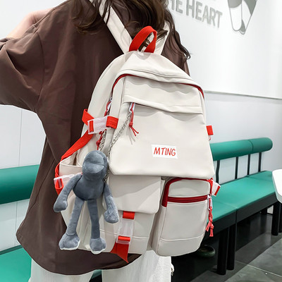 Textilný batoh pre mužov s nápisom a 3D prvkom