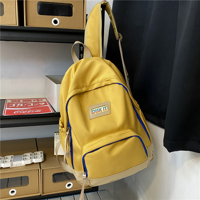 Muški moderan ruksak s logotipom i patentnim zatvaračem