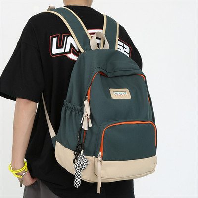 Muški moderan ruksak s logotipom i patentnim zatvaračem