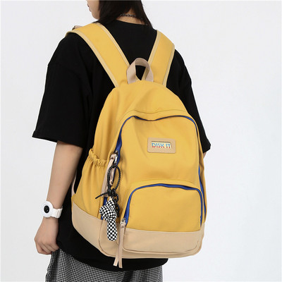 Muški moderan ruksak s logotipom i patentnim zatvaračem