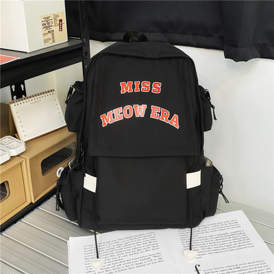 Pánsky ležérny batoh s obrázkami a nápismi