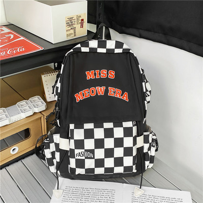 Pánsky ležérny batoh s obrázkami a nápismi