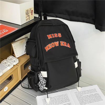 Pánsky ležérny batoh s obrázkami a nápismi