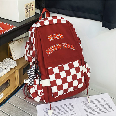 Pánsky ležérny batoh s obrázkami a nápismi