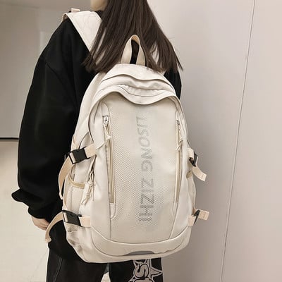 Hálós férfi hátizsák felirattal