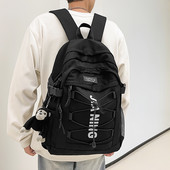 Nový model textilného batohu so šnúrkami a nápisom pre mužov