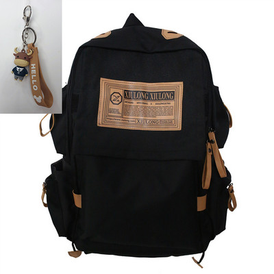 Textilný batoh s vreckami a širokými popruhmi