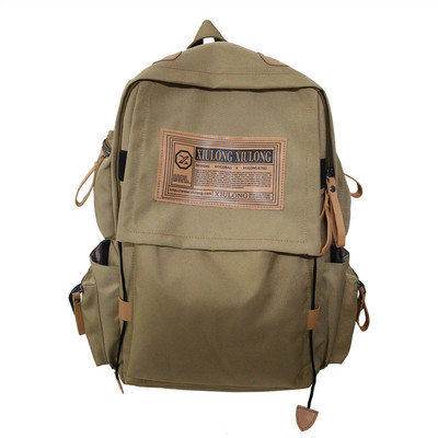 Textilný batoh s vreckami a širokými popruhmi