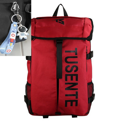 Pánsky batoh s nápisom a plastovým zapínaním, vhodný na každodenné nosenie