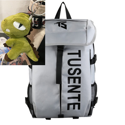 Pánsky batoh s nápisom a plastovým zapínaním, vhodný na každodenné nosenie