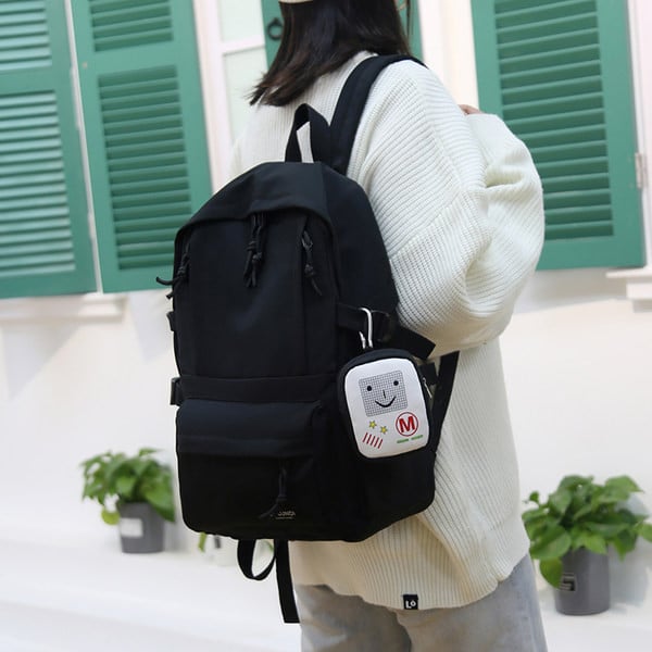 Textilný batoh na každodenné nosenie s niekoľkými priehradkami