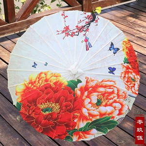 Naiste vihmavari Siidist õues Jaapani kirsiõied iidse tantsu pulma dekoratiivne vihmavari Hiina stiilis õlipaberist vihmavari