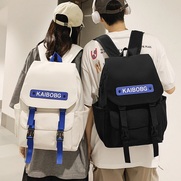 Nový model pánskeho textilného batohu s vreckami