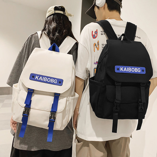 Nový model pánskeho textilného batohu s vreckami