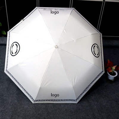 Značkový trojnásobný dáždnik s logom, čierny lepidlom potiahnutý dáždnik, anti-ultrafialový dáždnik, slnečný a daždivý dáždnik