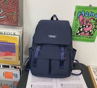 Vodeodolný pánsky batoh s nápisom vhodný na každodenné použitie