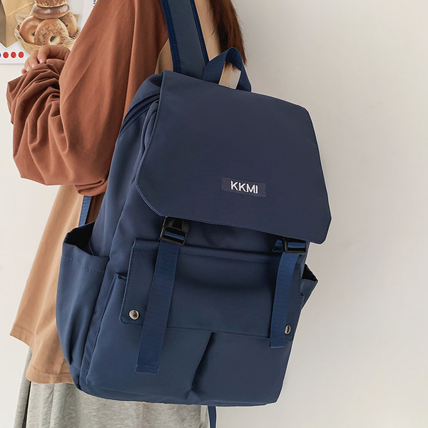 Vodeodolný pánsky batoh s nápisom vhodný na každodenné použitie