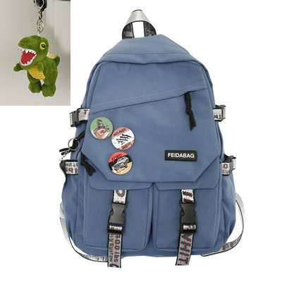 Veľký batoh s ozdobnými prvkami