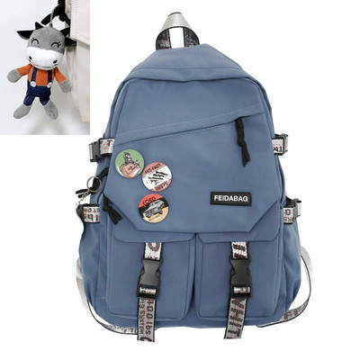 Veľký batoh s ozdobnými prvkami