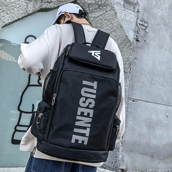 Ležeran muški ruksak sa širokim naramenicama - pogodan za putovanja