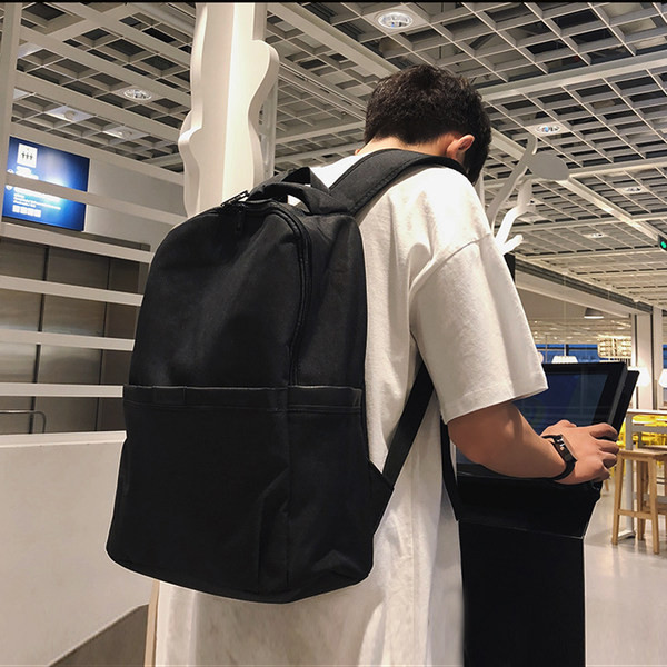 Veľký textilný batoh čistého modelu na šport aj každodenné nosenie