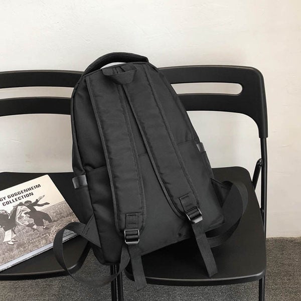 Veľký textilný batoh čistého modelu na šport aj každodenné nosenie