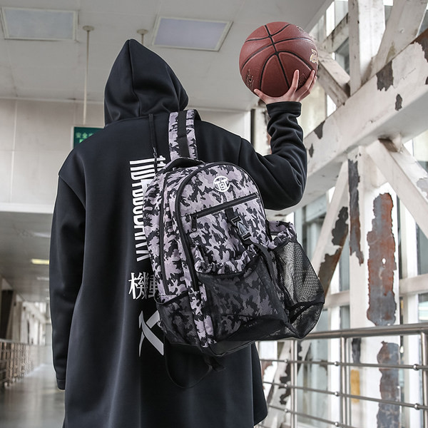 Pánsky textilný batoh vhodný na šport