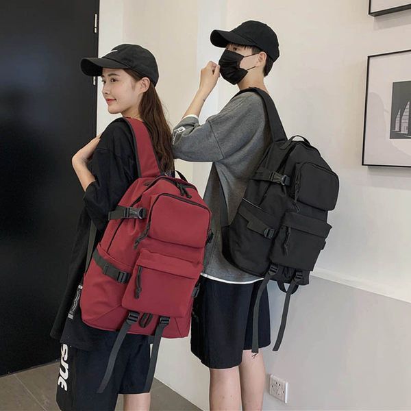 Pánsky batoh s vreckom a zapínaním na pracku