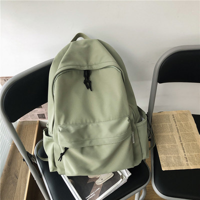 Jednofarebný textilný batoh na zips s 3D prvkom pre mužov