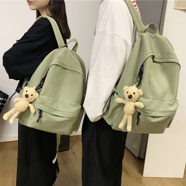 Jednofarebný textilný batoh na zips s 3D prvkom pre mužov