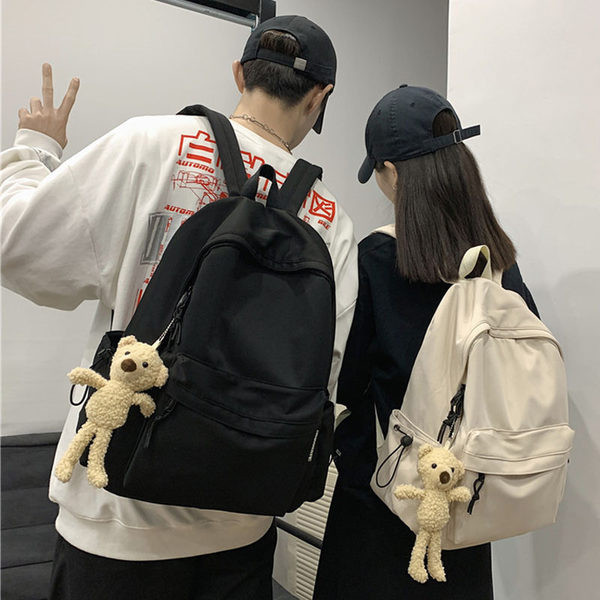 Jednofarebný textilný batoh na zips s 3D prvkom pre mužov