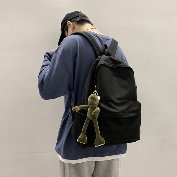 Pánsky plátený batoh v čiernej farbe