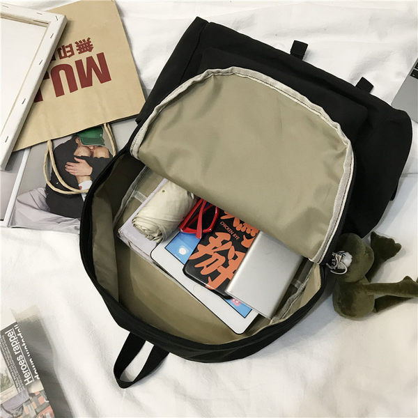 Pánsky plátený batoh v čiernej farbe