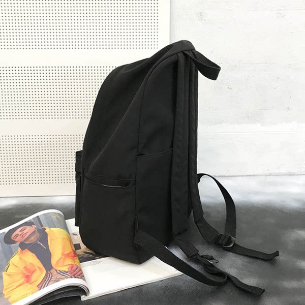 Ležérny textilný batoh pre mužov so zipsom a 3D prvkom