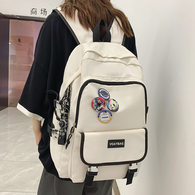 Pánsky batoh nového modelu so širokými popruhmi a vreckami