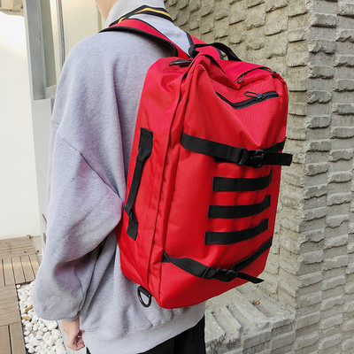 Pánsky jednofarebný batoh na zips vhodný na každodenné nosenie