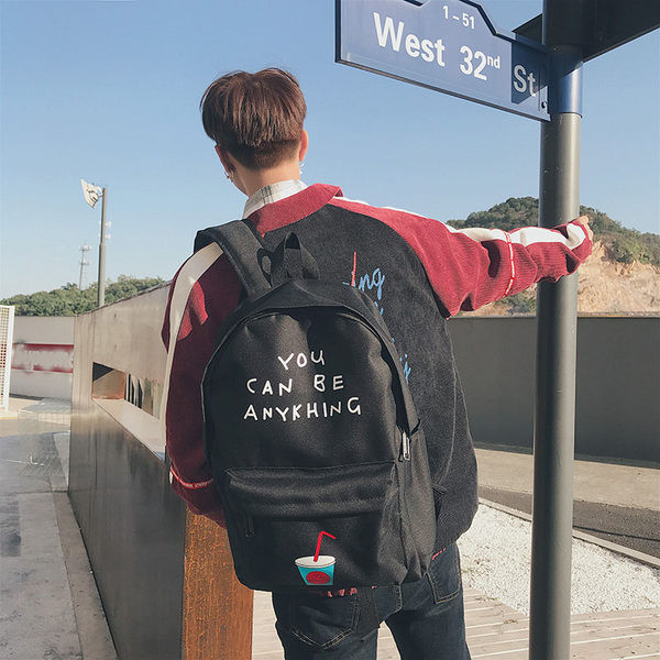 Textilný pánsky batoh s nápisom a aplikáciou niekoľko modelov
