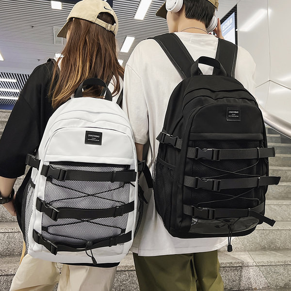 Moderný pánsky batoh s logom