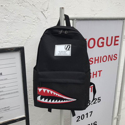 Pánsky batoh nového modelu s logami a širokými popruhmi