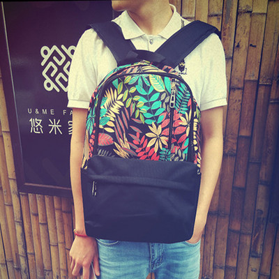 Vyriška gėlių spalvų kuprinė