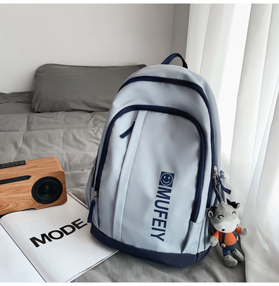 Rucsac pentru bărbați cu inscripție și breloc