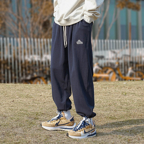 Pantaloni sport barbati cu sireturi