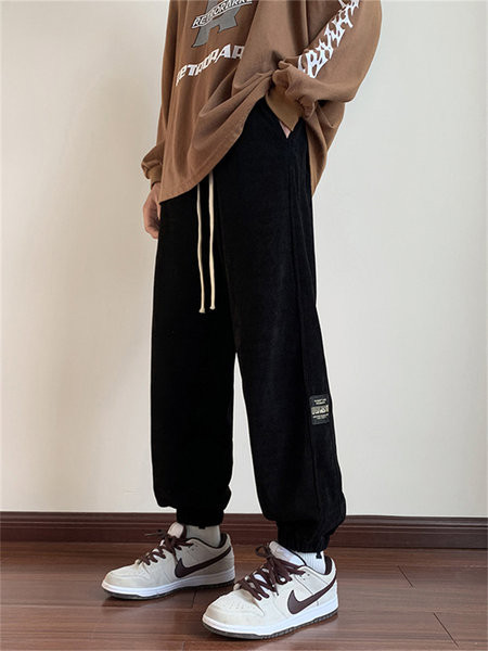 Pantaloni casual barbatesti cu buzunare