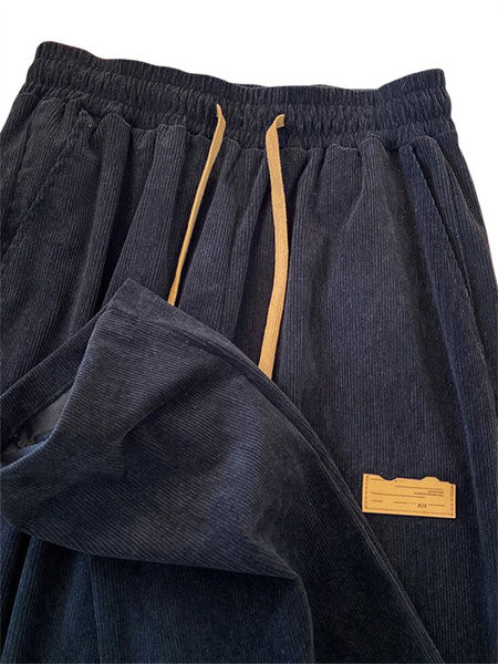 Pantaloni casual barbatesti cu sireturi si logo