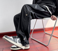 Ležerne muške hlače - s patentnim zatvaračem