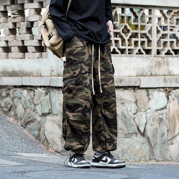 Pantaloni barbatesti - cu buzunar